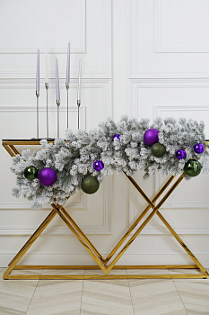 Гирлянда хвойная МЕТЕЛИЦА в снегу