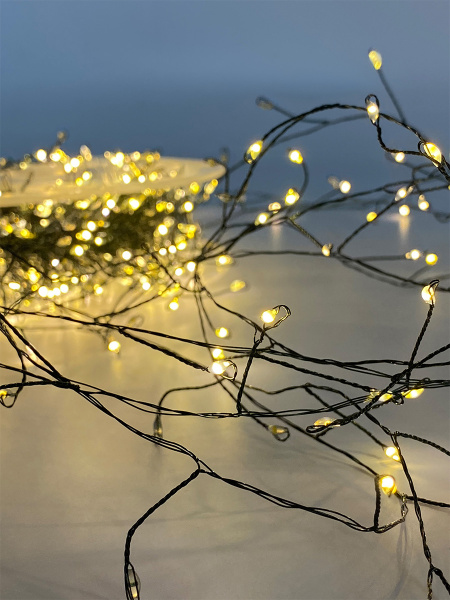 Электрогирлянда "Мишура" 900 теплых LED ламп , зеленый провод 30м. Длина провода от вилки до ламп 3м